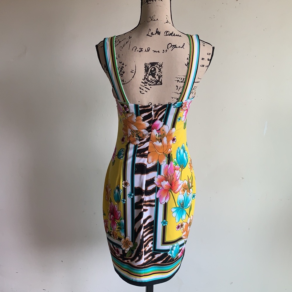 Cache Floral Dress - Picture 8 of 11